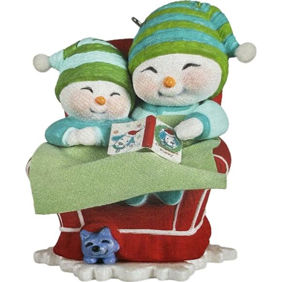 Hallmark STORYTIME SNUGGLES #15 Making Memories Series 2022 Keepsake Ornament - Picture 2 of 7